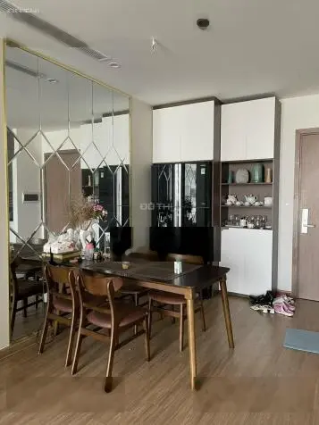 Bán căn hộ view hồ 3 phòng ngủ Vinhomes Skylake, tầng 26, sẵn hợp đồng thuê và nội thất, sổ lâu dài