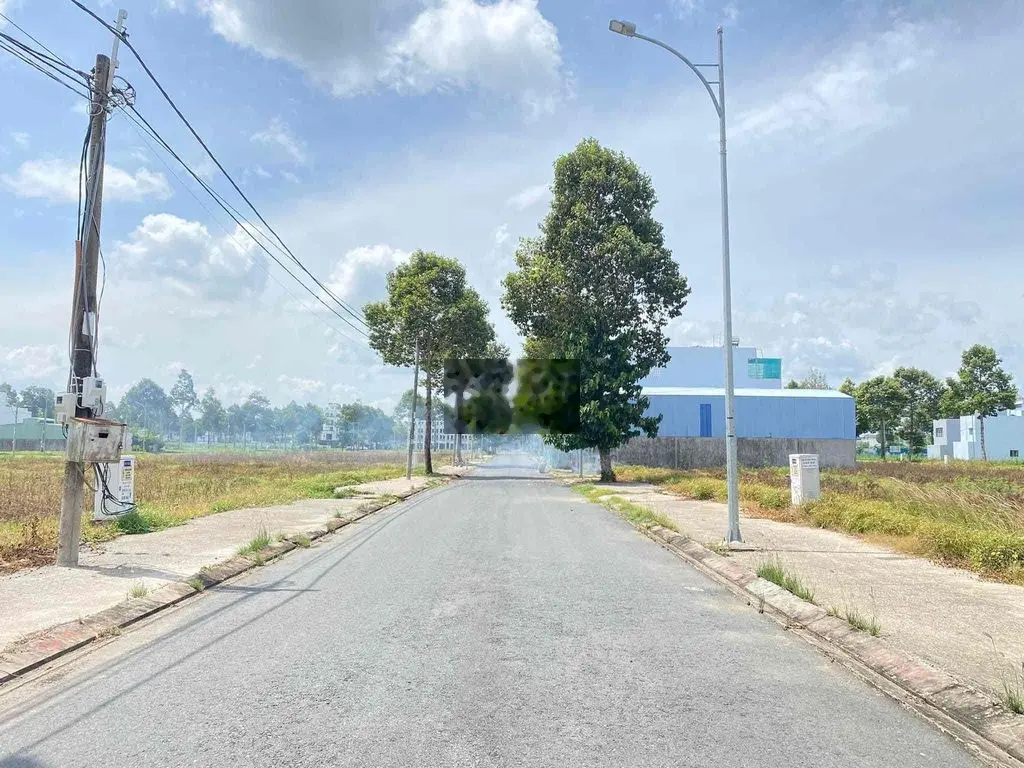 Nền ngợp 4,5x22 gần hồ ánh sáng kdc ngân thuận stella mega city