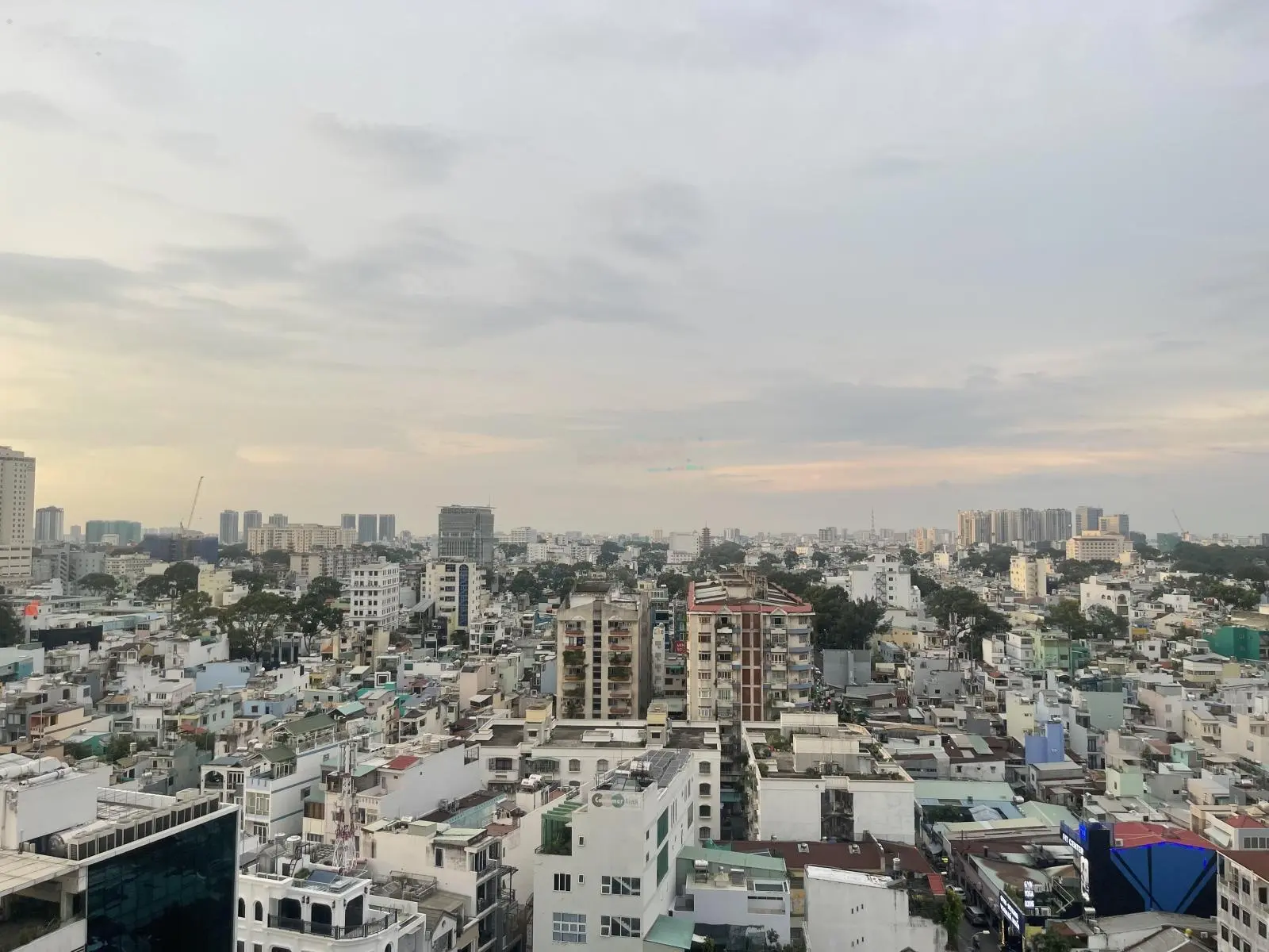 Bán căn hộ 3 phòng ngủ 135m2 khan hiếm - giá tốt - nhiều tiện ích tại đường trần hưng đạo