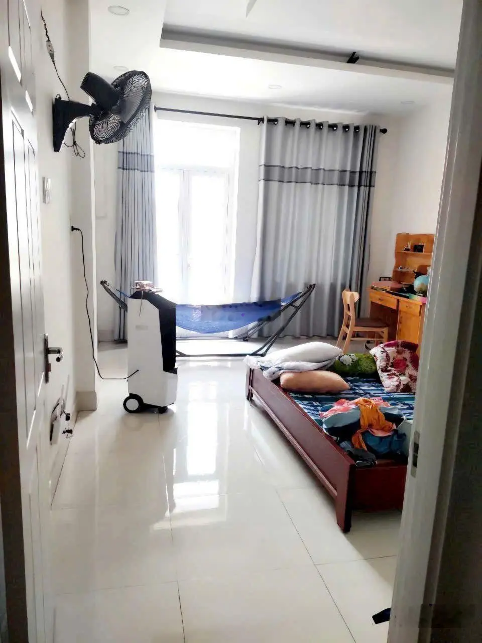 Nhà phú hữu q9 - 4tầng mới đẹp, - 65m2(4x16) hoàn công - cách mt 882 50m - hxh 6m - chỉ 5.95tỷ.