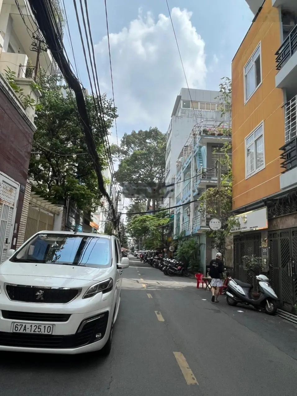 Giá tốt nhất! Bán nhà hẻm 8m Nguyễn Trãi, P. Bến Thành, Q1. DT: 5*19m. Trệt 2 lầu. Giá 25.7 tỷ TL