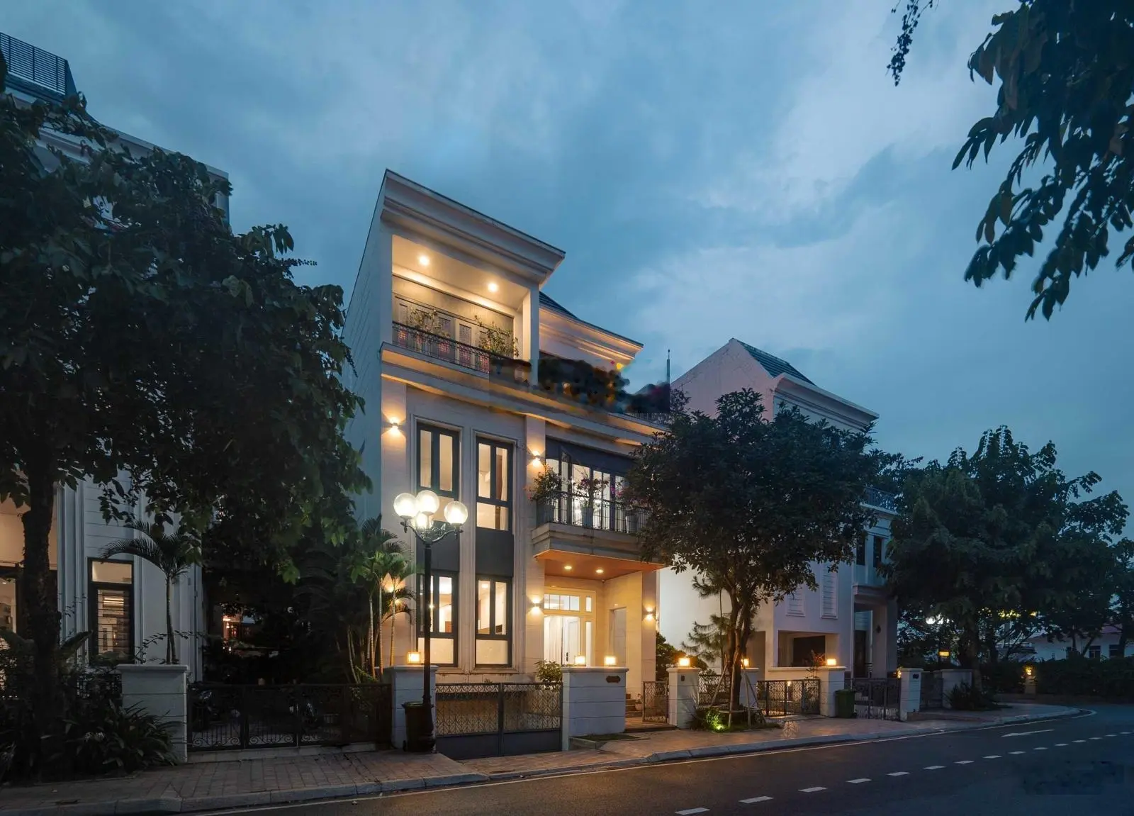 Chính chủ gởi bán biệt thự Vinhomes Tân Cảng, view trực diện sông