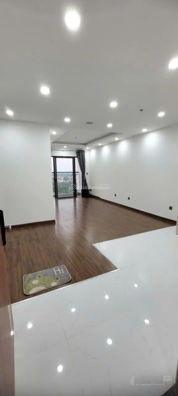 Chính chủ gửi bán CH 71m2 siêu rẻ đẹp + siêu mới KĐT Việt Hưng, giá Siêu tốt Phương Đông Green Home