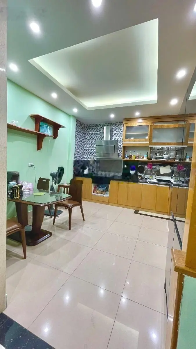 Bán gấp nhà siêu vip Phùng Chí Kiên 65m2 x 5 tầng mặt tiền 4m dân xây chắc chắn phân lô ô tô tránh