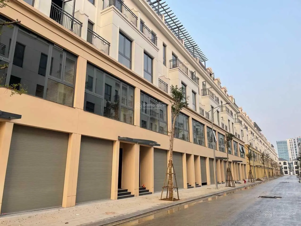 Full giá hơn 4 tỷ mua đứt nhà phố 5 tầng phục vụ 10.000 nghìn cư dân Vin Thanh Hóa kinh doanh tốt