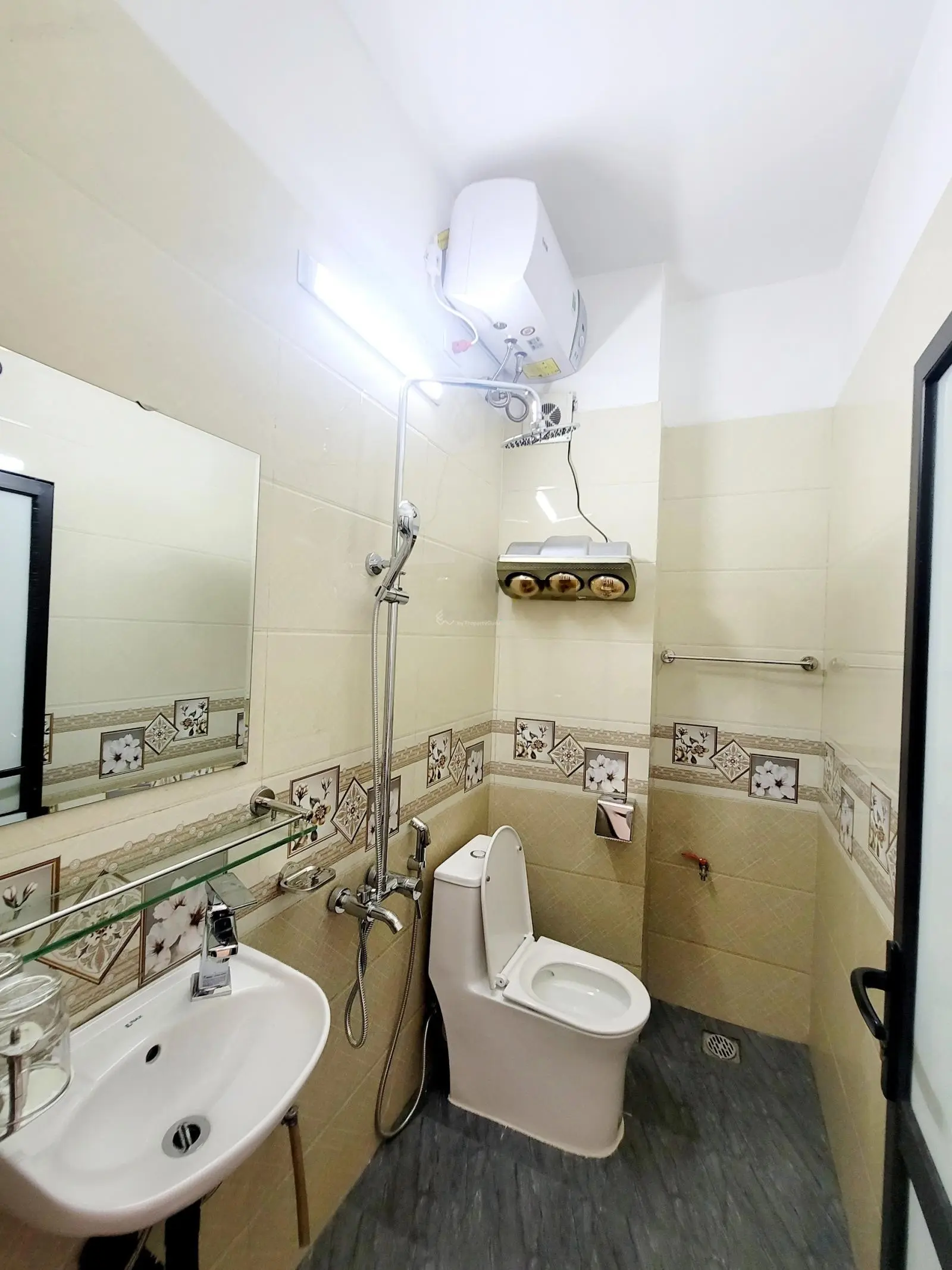 Bán nhà riêng Trạm Trôi 38m2. Dân xây 4 tầng