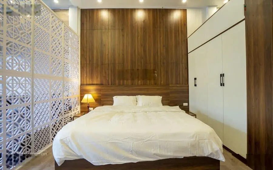 Bán nhà mặt phố Hoàng Cầu, 28,5 tỷ, 50m2, hàng hiếm tại Đống Đa, Hà Nội, vỉa hè, kinh doanh đa dạng