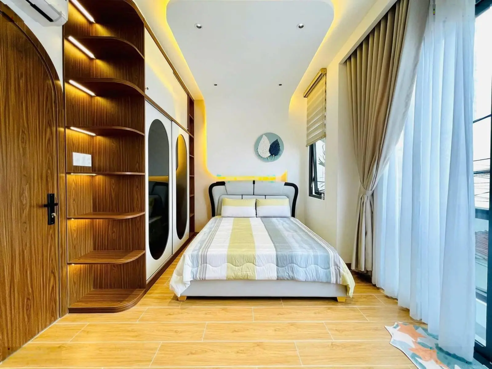 Cần tiền, bán gấp, nhà Quận 2 Nguyễn Văn Kỉnh, 60m2 (4PN 5WC), Hẻm 5m, SHR, Chuẩn Pháp Lí