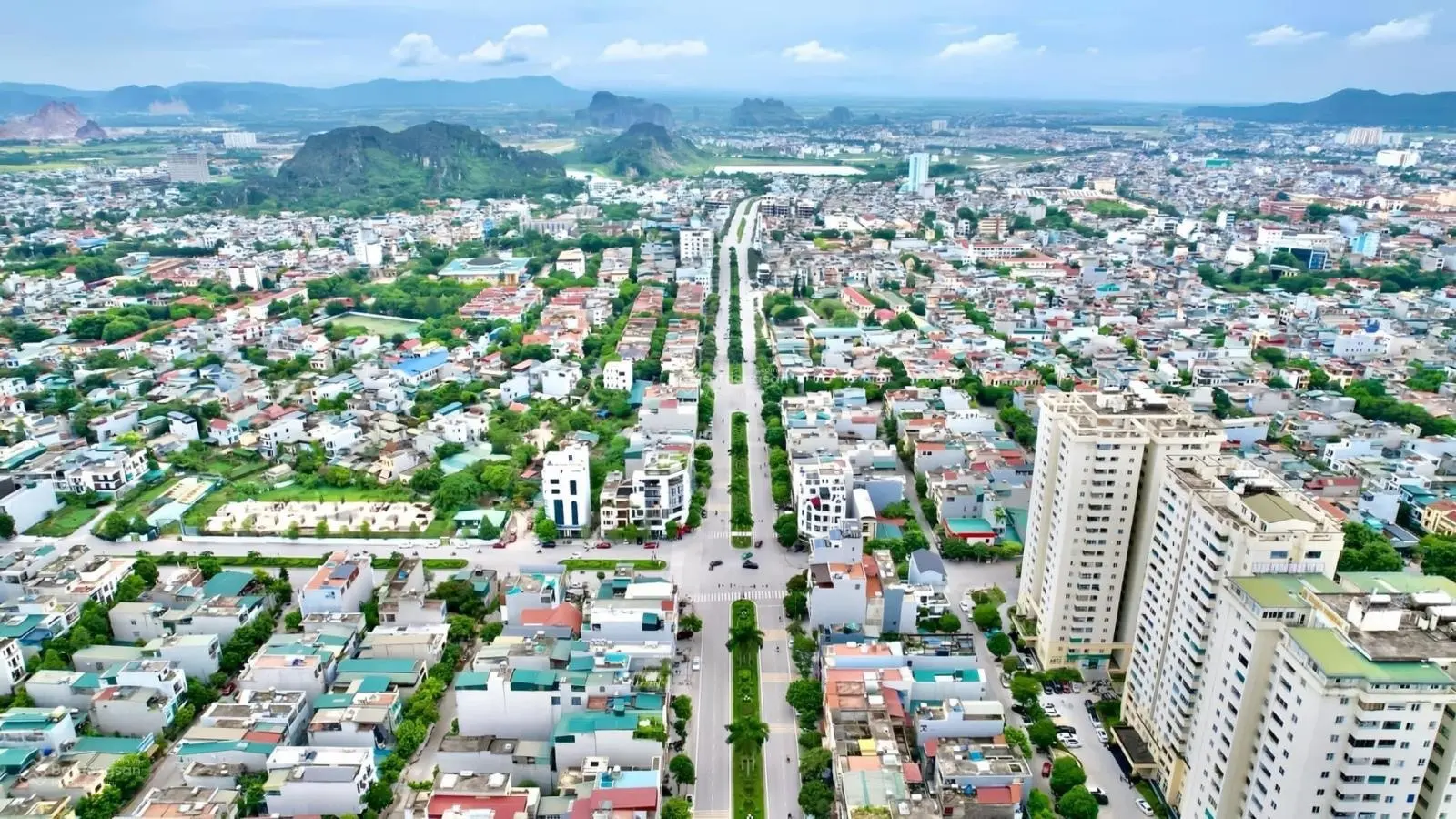 Chính chủ bán lô đất đường đôi 34m Trịnh Kiểm, Quảng Hưng thành phố Thanh Hoá. Vuông vức. 4,5x18m