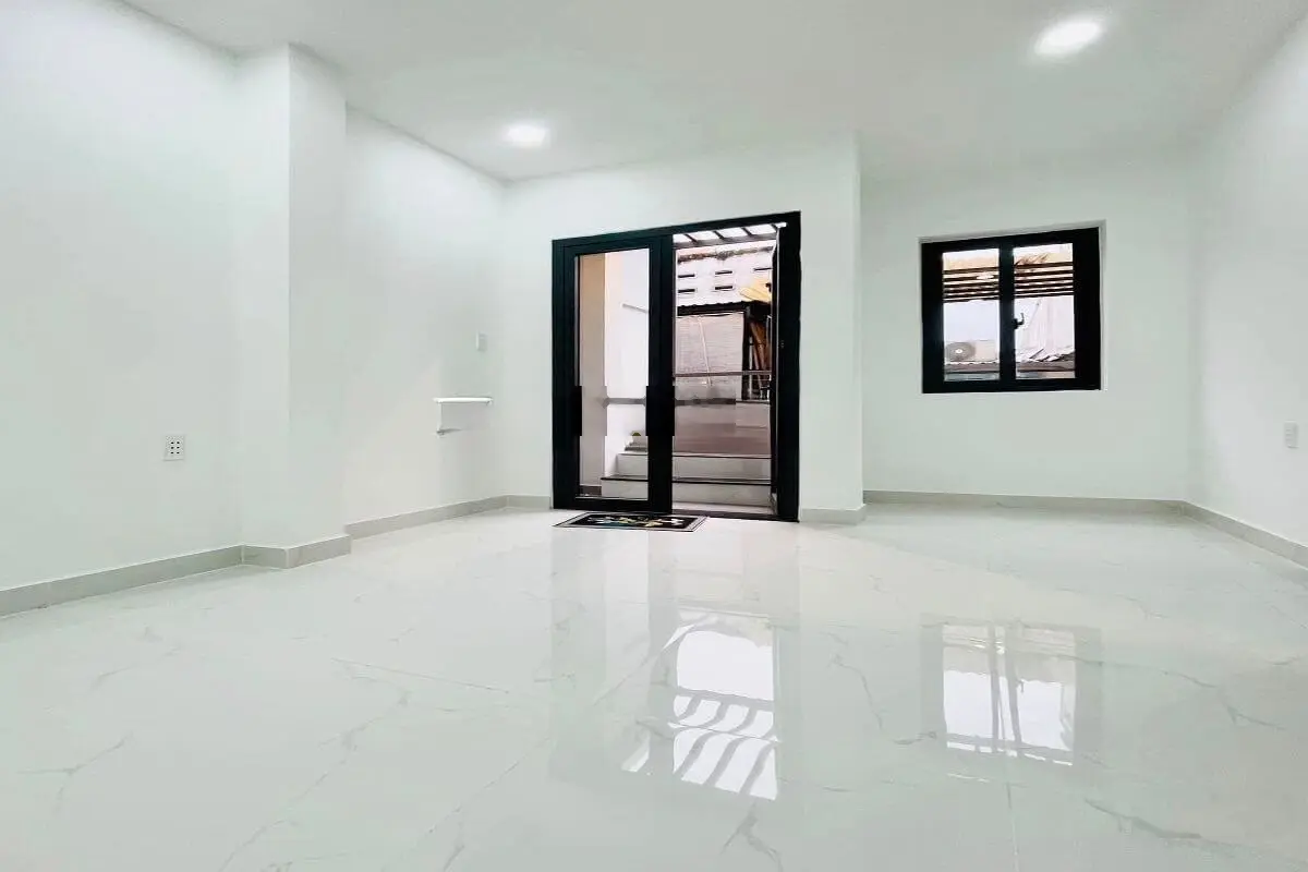 Kẹt vốn bán gấp nhà Nguyễn Hữu Cầu, Quận 1. Đang cho thuê MB 18triệu/tháng. SHR. 0708 052 *** Phụng