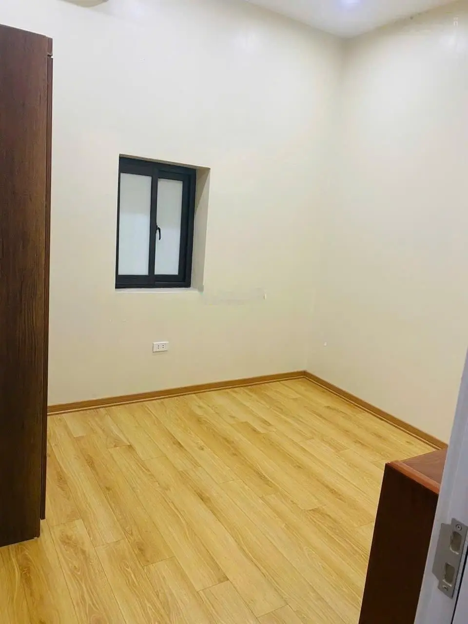 Bán gấp nhà riêng phố Hào Nam 34m 5 Tg MT 3,6m hơn 6 tỷ gần phố 2 mặt thoáng full nội thất.