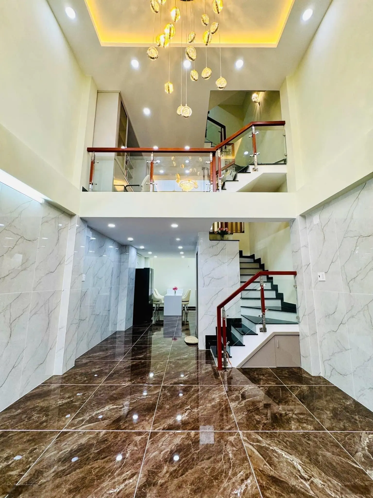 Bán nhà 4 tầng 5PN 5WC, 39m2 chỉ 2tỷ350 Phạm Ngọc Thạch, P6, Q3. Gần Dinh Độc Lập. Sẵn sổ, hẻm 6m.
