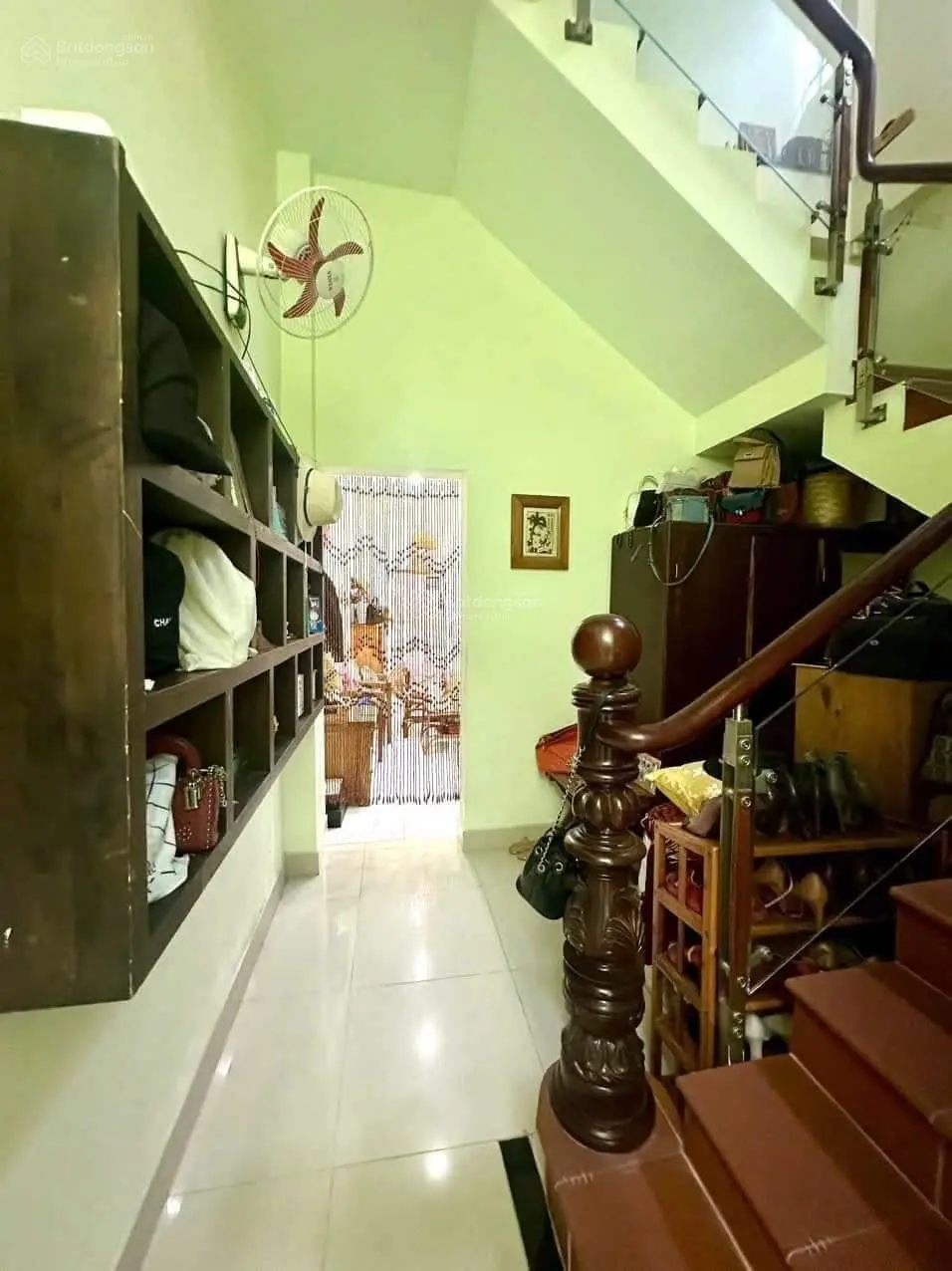 Nhà 1 trệt 1 lầu 80m2 gần chợ Xóm Nghèo, gần Vincom, ngã tư 550