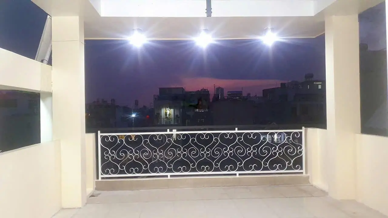 6,9 tỷ - 5 tầng đúc BTCT - 184/54 Âu Dương Lân, P3Q8, gần TTTM Parc Mall