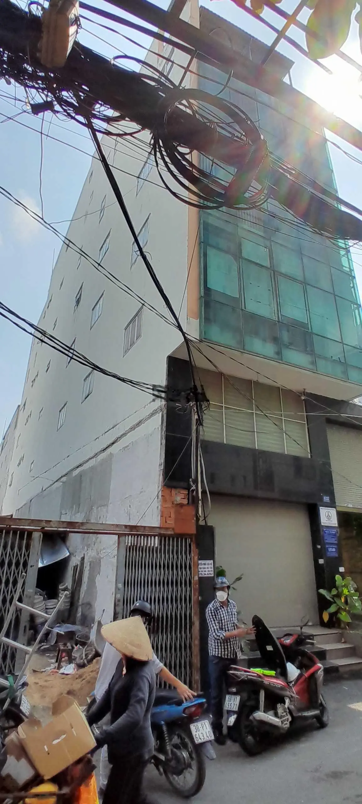Bán tòa nhà 8 tầng, đường Bùi Đình Túy, DT 8 x 36m (281m2). Sàn 1400m2, có HĐ thuê cao