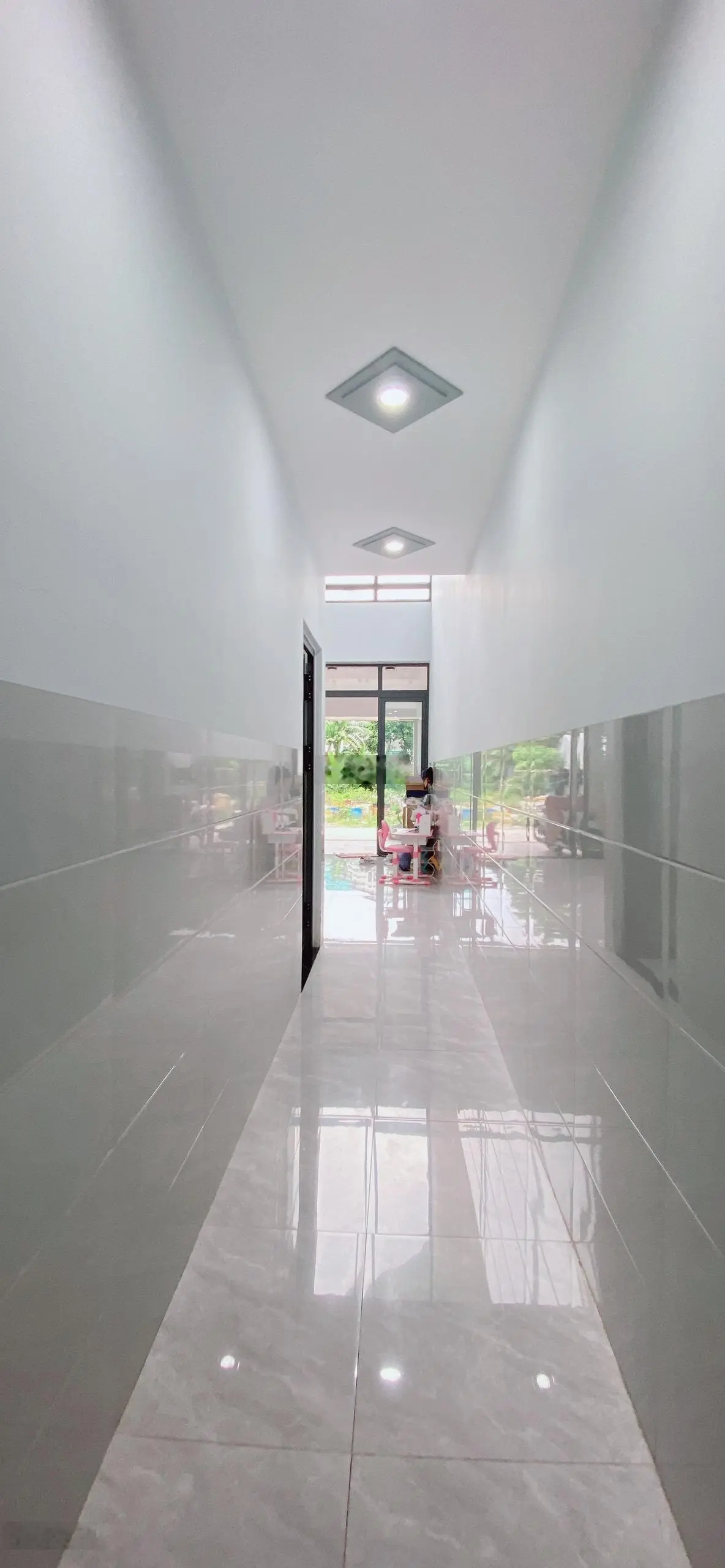 Bán căn nhà ngay trường Trần Quốc Toản Tân Bình Vĩnh Cửu, 1 lầu, 104m2