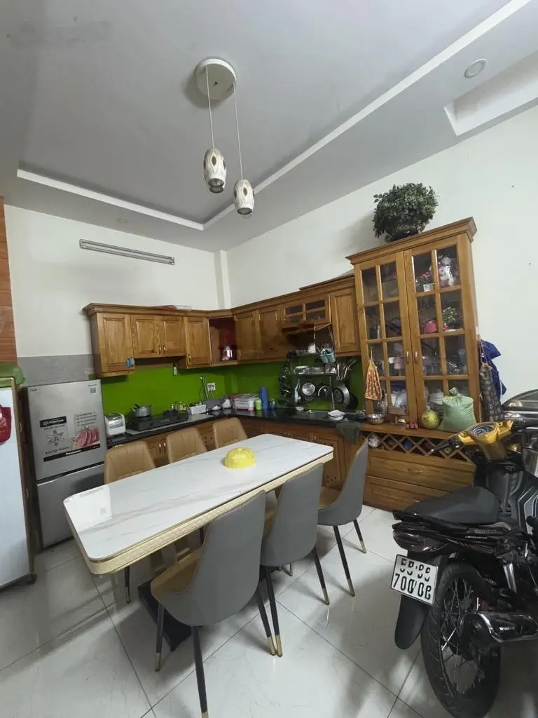 Nhà 3 tầng Đỗ Xuân Hợp, 83m2, ngang 5.2m, HXH, ngay ĐH Văn Hoá, nhỉnh 6 tỷ
