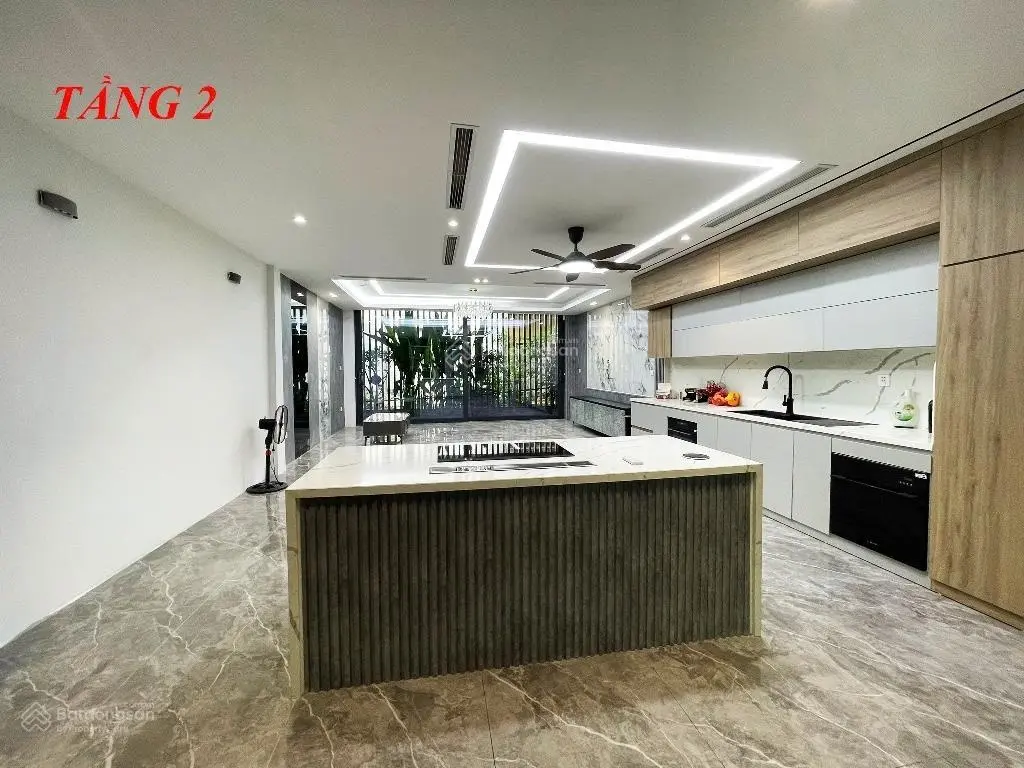 Ô tô tránh, gara rộng 2 ô tô 7 chỗ - chủ tự xây 3 năm - 80m2 - 6 tầng, thang máy - nội thất tiền tỷ