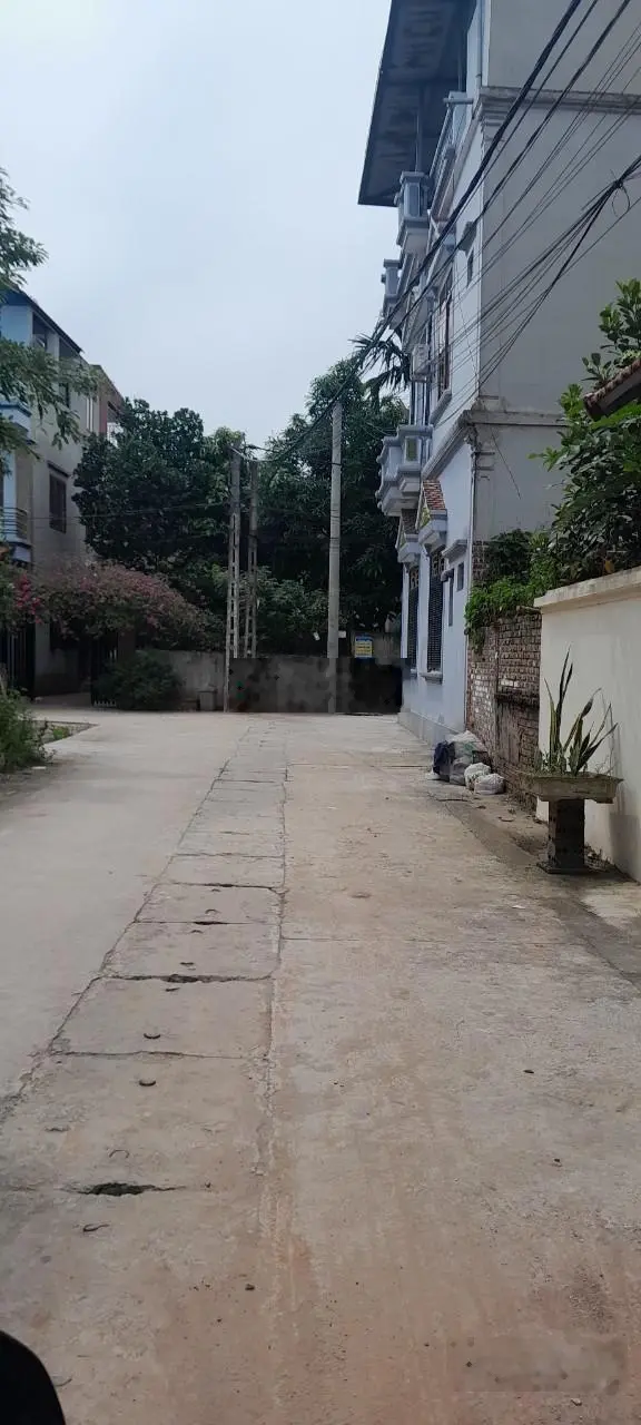 Bán đất tại thôn Xuân Trạch, Xuân Canh, Đông Anh. Diện tích 60,5m2, giá 3,93 tỷ