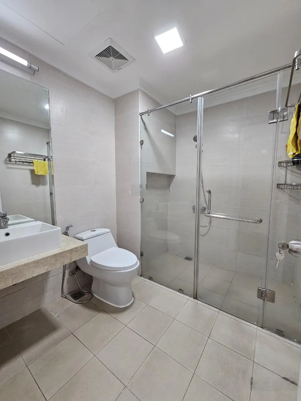 DUY NHẤT ! 3pn,2wc, 110m2, chỉ 5,6 tỷ, tầng trung mát mẻ, nhà đẹp, sạch sẽ. LH: 0343,202.831