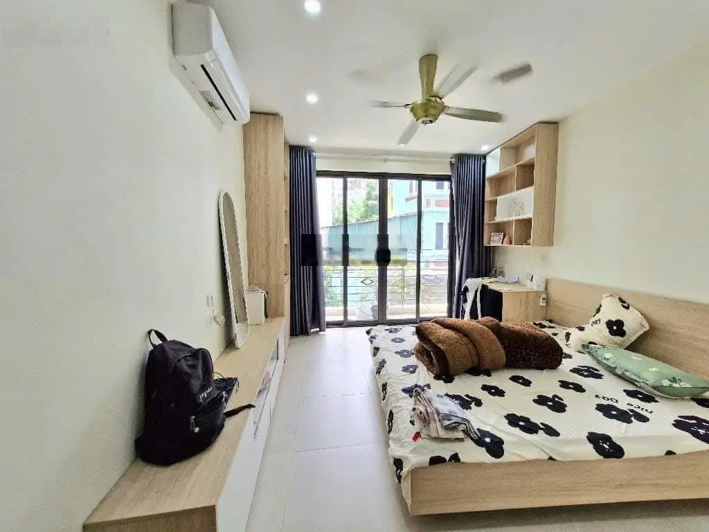 Chỉ 12 tỷ có nhà đẹp TT Hai Bà Trưng 6T MT 4.1m, nhà thang máy hiện đại trước nhà ô tô tránh nhau