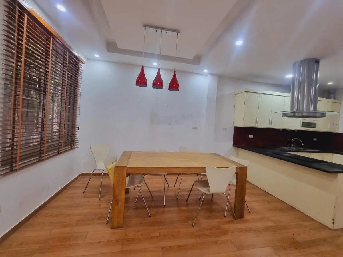 Bán Nhà mặt phố Nguyễn Phúc Lai, 26 tỷ VND, 75m2, 5PN, 4WC, 4 tầng