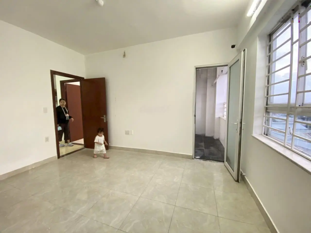Cần tiền bán gấp căn góc 65m2, 2pn, 2wc. Đã có sổ hồng, có trước 600tr là mua được