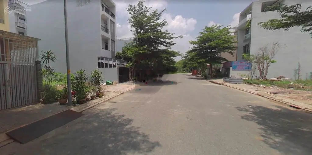 Chị em gửi lô năm trước mua 980tr giờ bán gấp giá 720tr 100m2 thổ cư