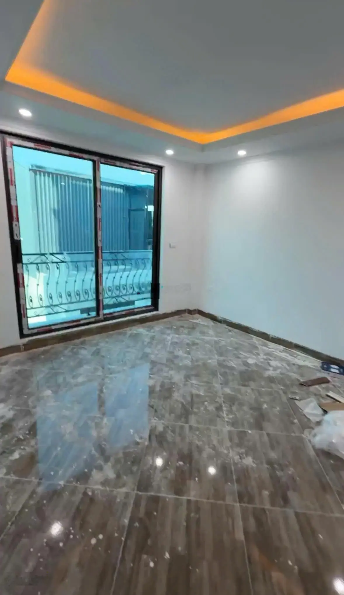 Bán nhà Thanh Trì 4 tầng xây mới đẹp long lanh, ô tô 7 chỗ đỗ cửa. MT: 6.3m, DT: 56,5m2. Giá 7,2 tỷ