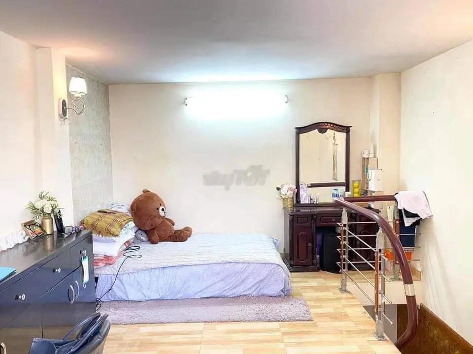 Bán nhà phố Văn Hương, Tôn Đức Thắng, Đống Đa. Diện tích 18m2