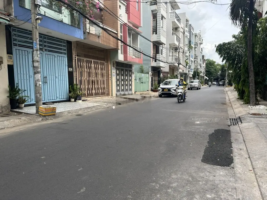 MT Trần Văn Giáp 5.5x18.5 . 2 lầu sân thượng