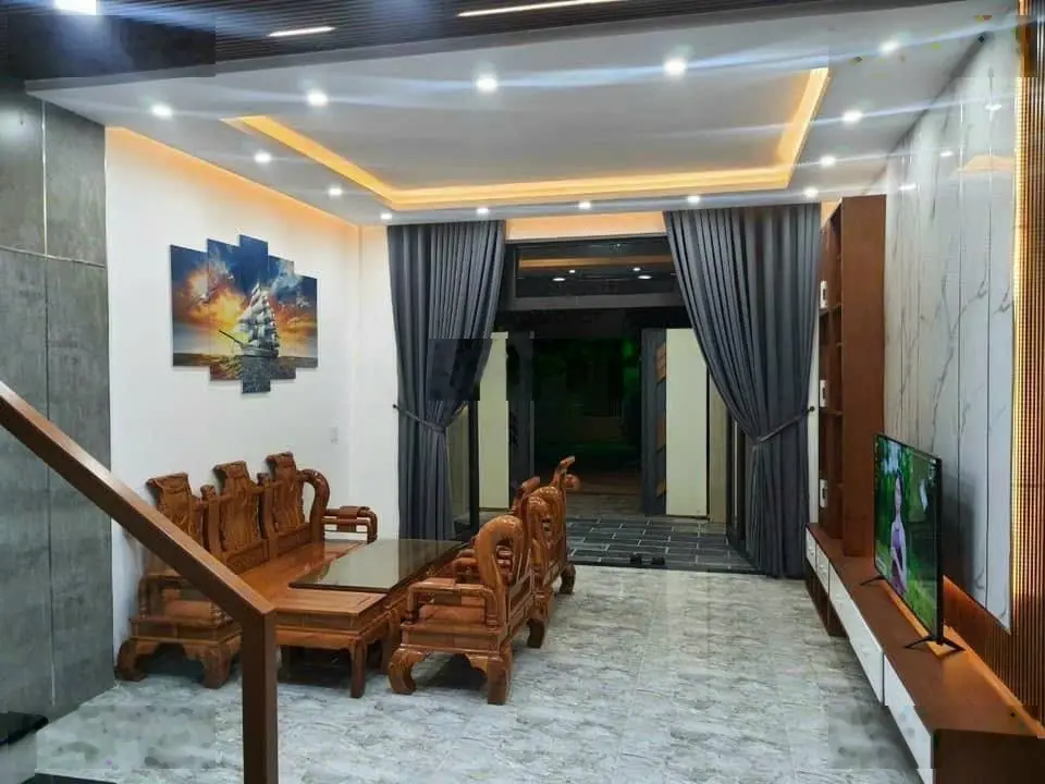 Vì điều kiện nơi công tác cần bán nhà 3 tầng đường Huỳnh Ngọc Đủ, Hoà Xuân, Cẩm Lệ, Đà Nẵng