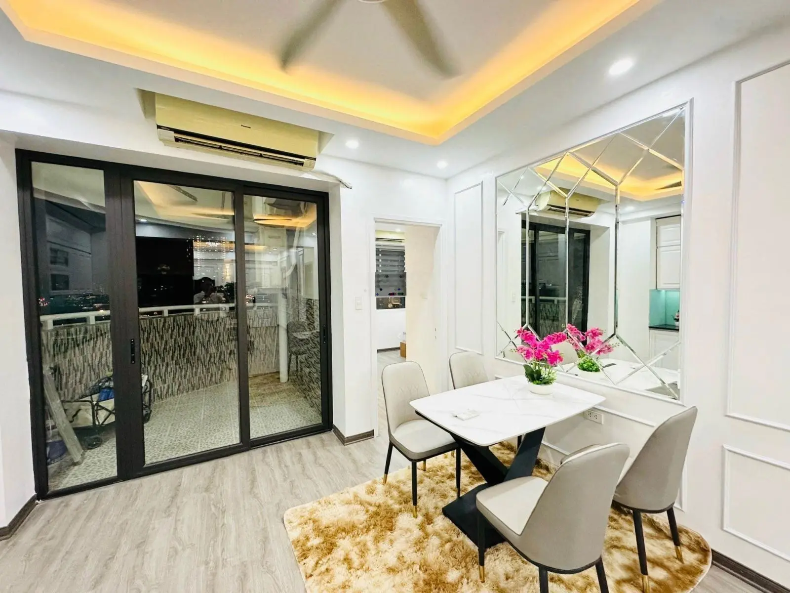 Bán căn hộ full nội thất cực đẹp tại HH2 Bắc Hà 103m 3N3wc giá chỉ nhỉnh 5 tỷ. LH: 0964 380 *** e Trí