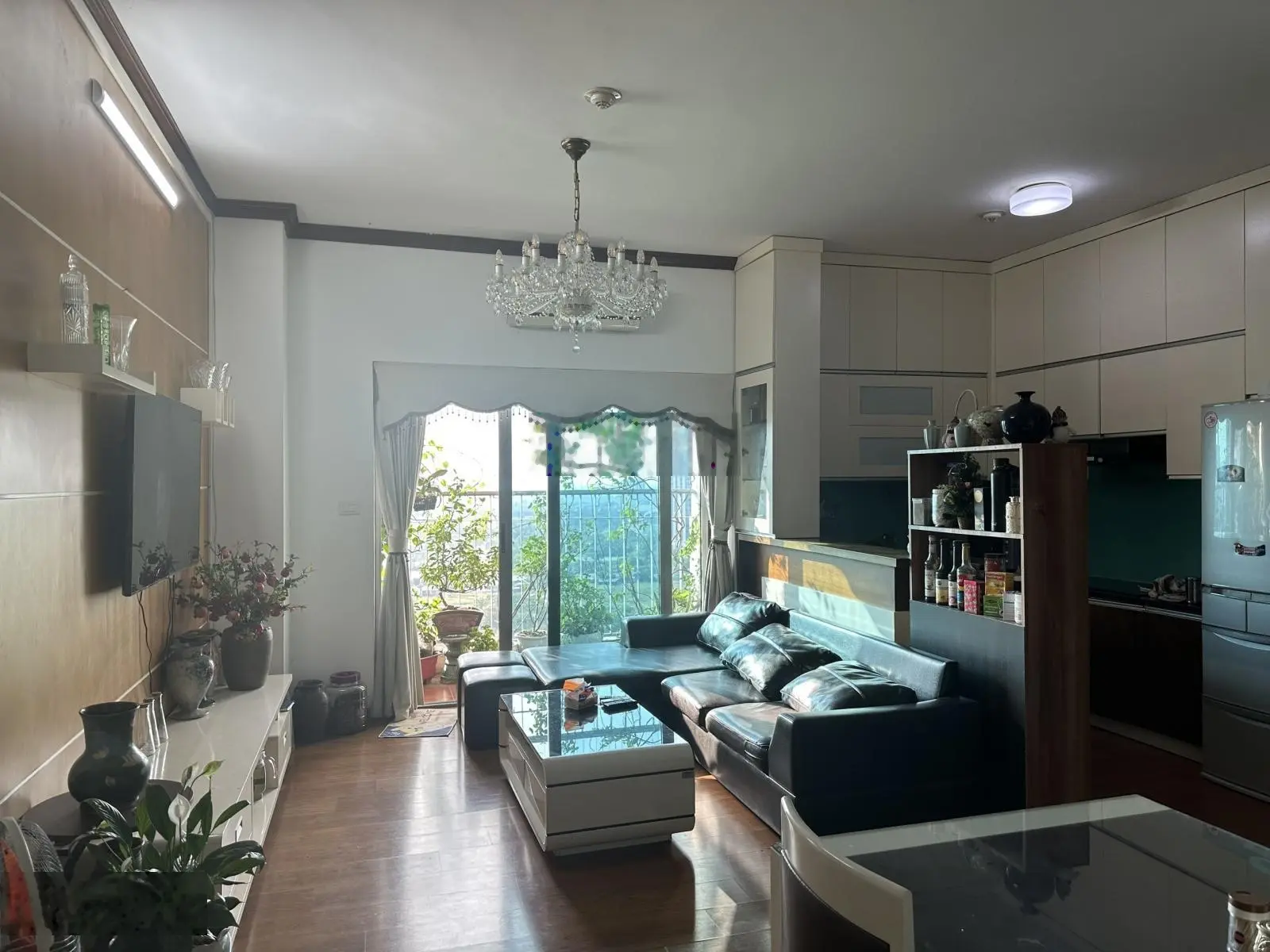 Gia đình bán căn hộ 3 pn, 2 pt tại 789 bộ quốc phòng - 147 hoàng quốc việt, 6 tỷ đầy đủ nội thất
