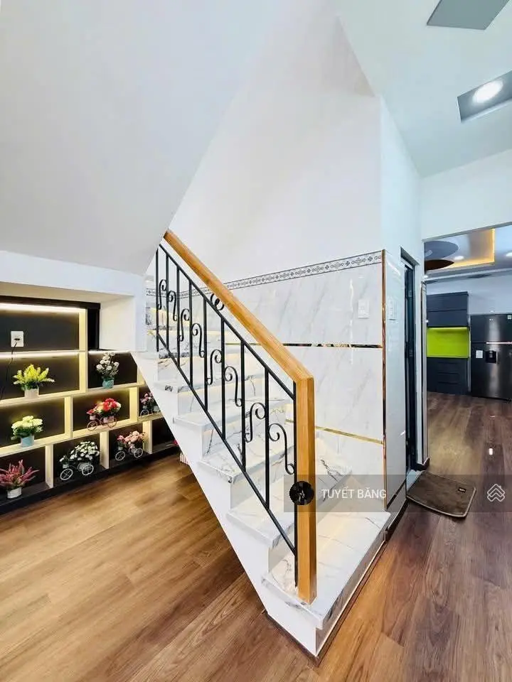 Cần tiền xoay vốn nhà ngay Lã Xuân Oai,Tăng Nhơn Phú A,quận 9.Giá chỉ 2 tỷ 9 .Sau Saigon Villa hill