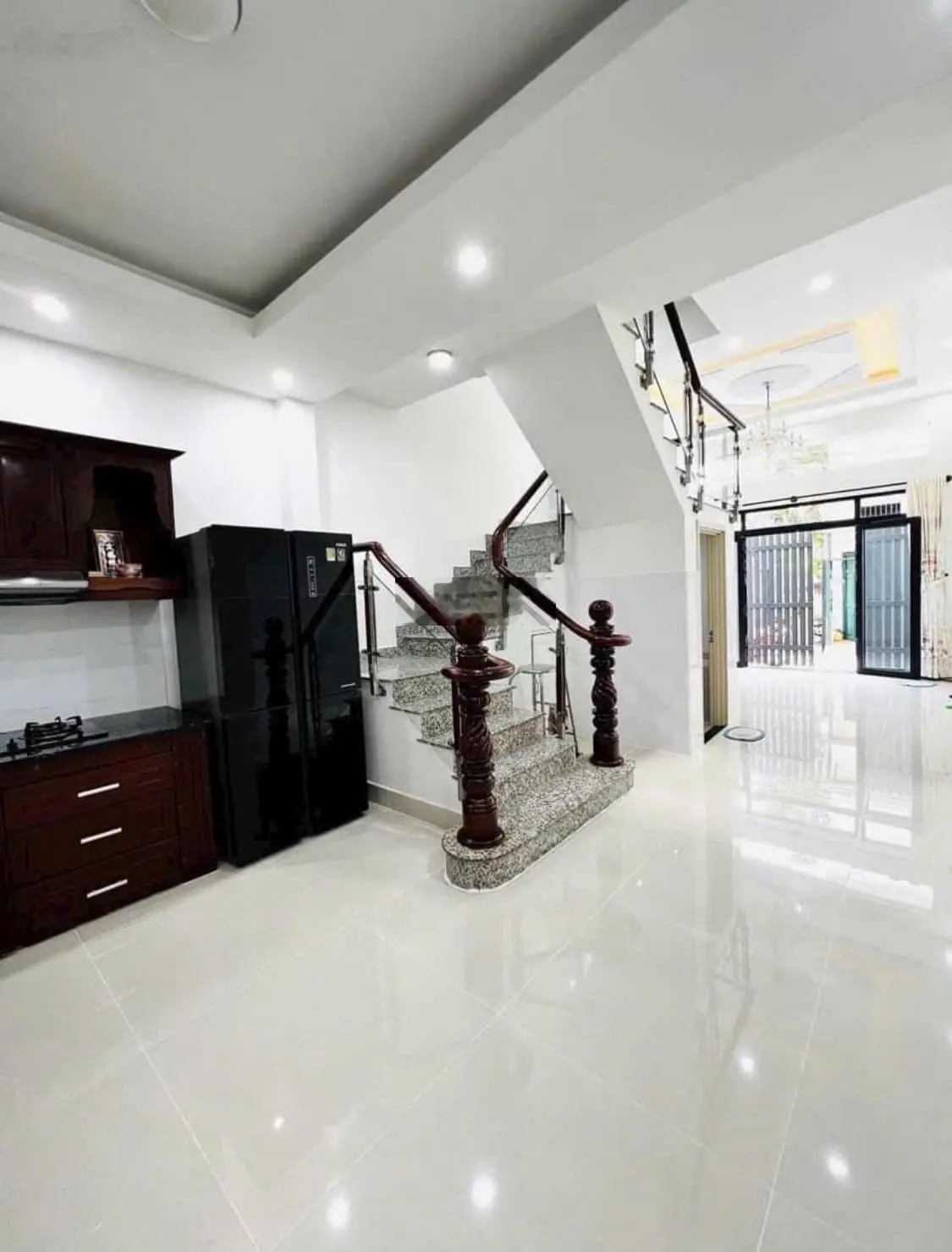 Rao bán căn nhà Hồ Thành Biên P4 Quận 8 Giá 1tỷ680 30m2. sổ hồng riêng, nhà mới