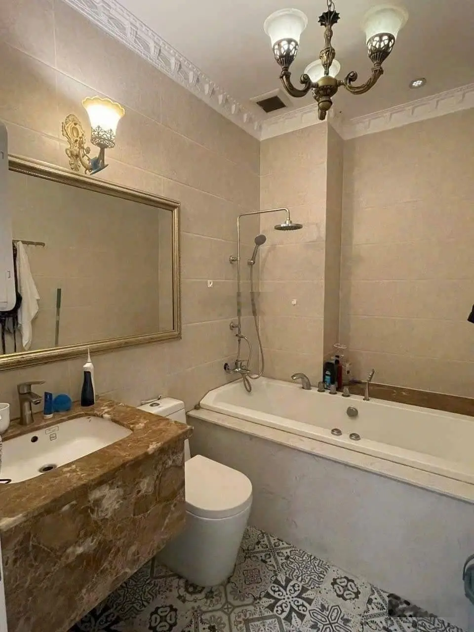 Nhà 3 tầng + sân thượng, mặt tiền đường Số 21, Tân Phong Quận 7, giá chỉ 13 tỷ