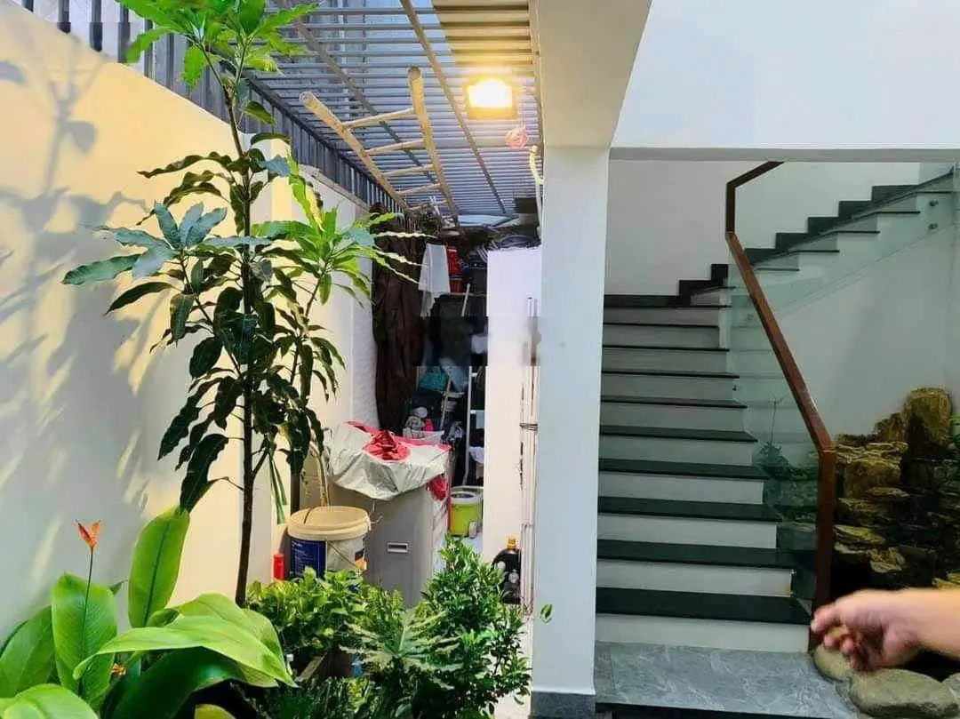 Nhà đang cho thuê 9.2 triệu. Kết cấu 1 trệt 1 lầu nằm gần bệnh viện Lê Văn Thịnh, Tp Thủ Đức