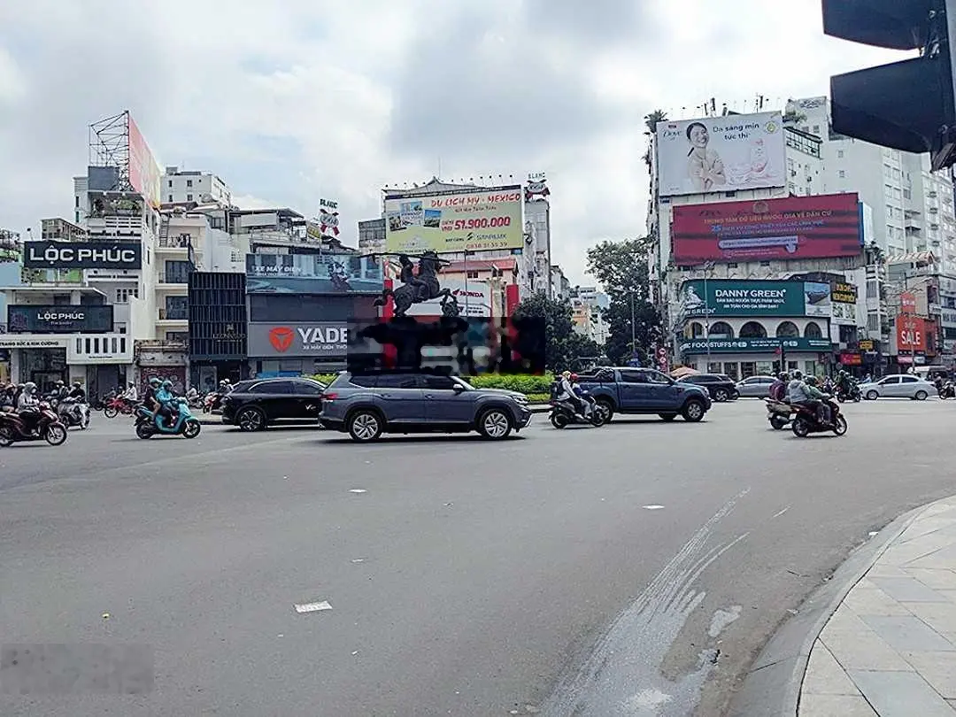 Chỉ 55 tỷ, 7x23m mặt tiền Trần Quang Khải, siêu sầm uất, tốt nhất Quận 1