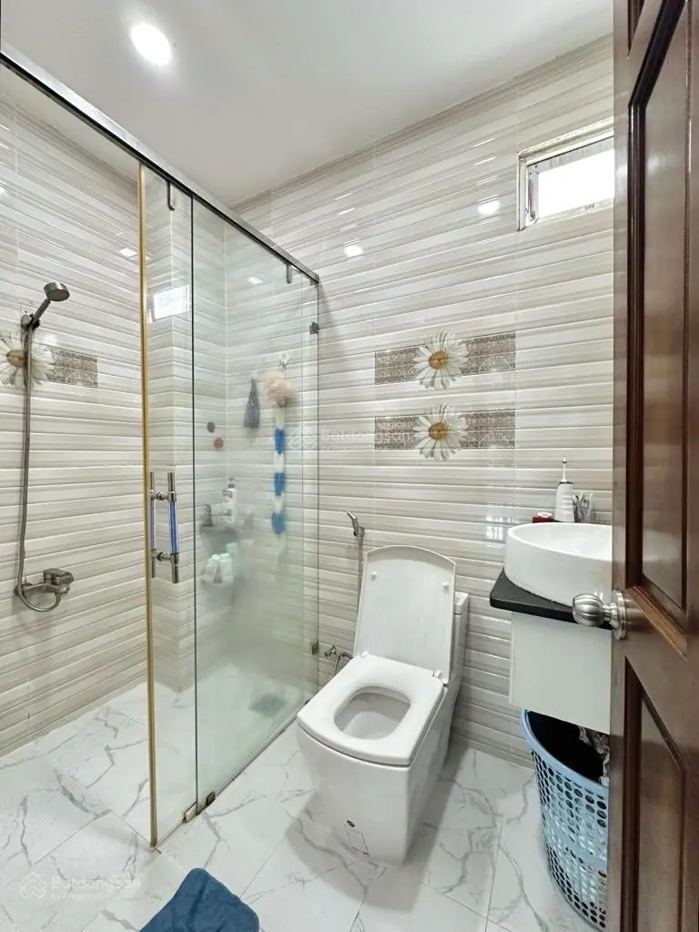 Bán nhà Tôn Thất Thuyết Quận 4 - 5 Tầng - 54m2 - 5 tỷ nhỉnh - hẻm 5m - tiện kinh doanh