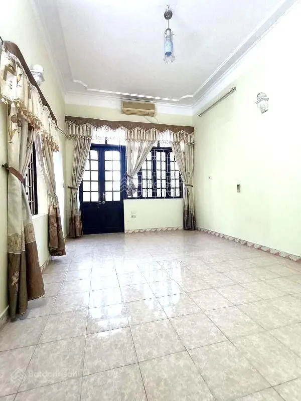 Vip Đặng Văn Ngữ, 1 mặt phố 1 mặt ngõ, kinh doanh, vỉa hè, dân xây, 76m*4T, DT 50tr/tháng