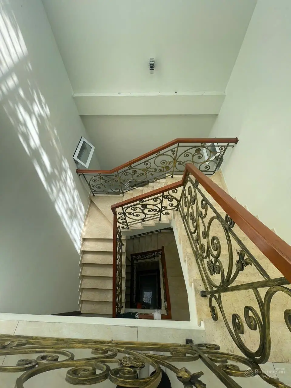Bán nhà 4 tầng mặt tiền đường số 13 Hà Quang 2 tp Nha Trang . đoạn gần Lê Hồng Phong .
