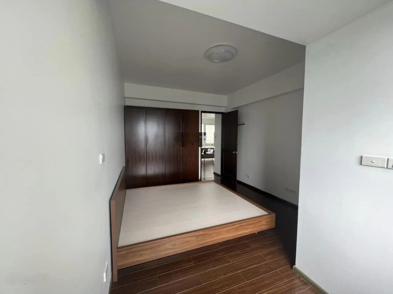 15/9/2024 Bán căn hộ chung cư rừng cọ 83m 2 ngủ 2 vệ sinh giá 35,5 tr/m2 LH 0941 015 ***