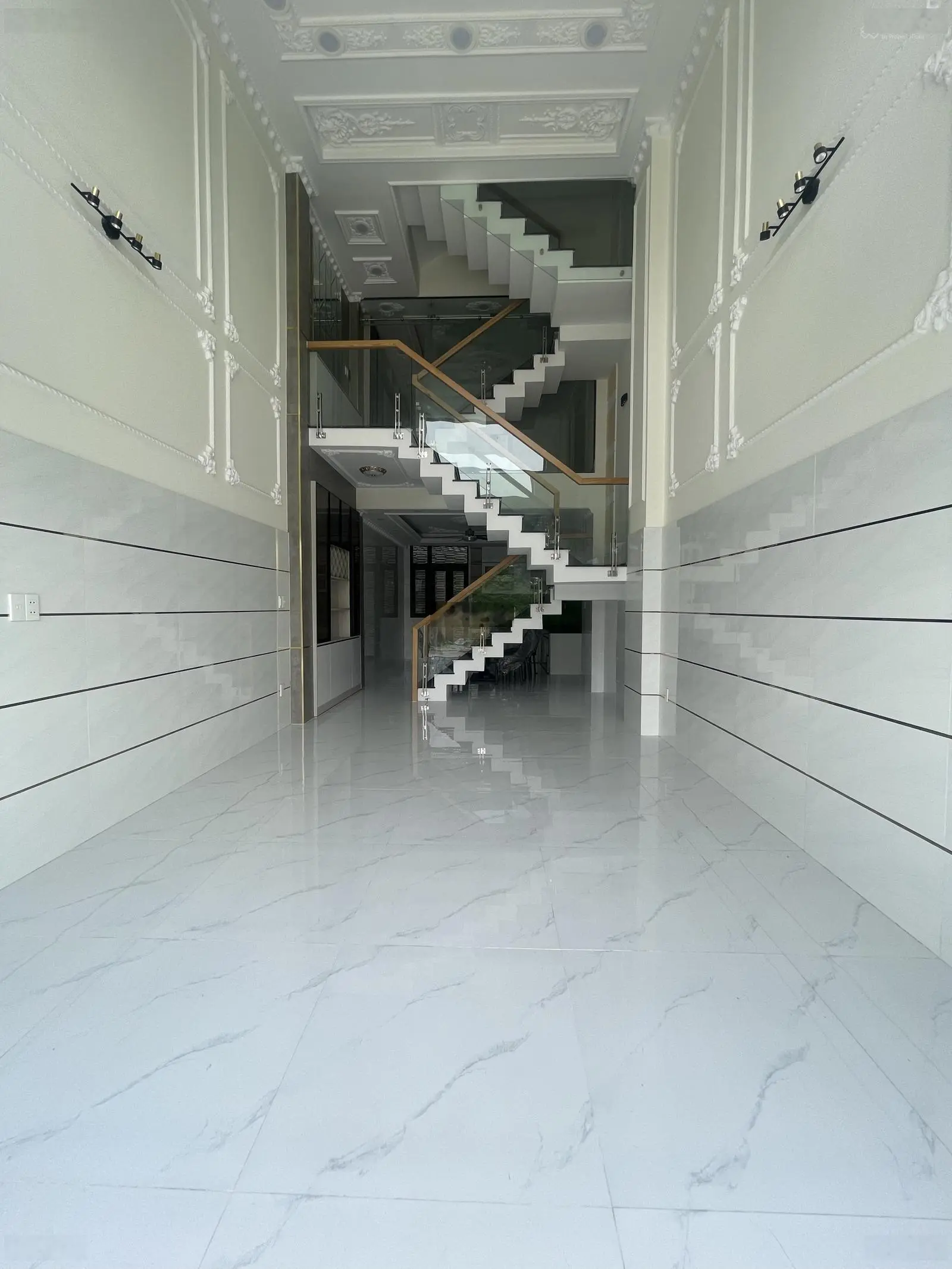 Bán nhà hẻm 390 đường quốc lộ 1a đi vào thông ra đường số 1 DT 4x14 đúc 3,5 tấm bán 6,1 tỷ
