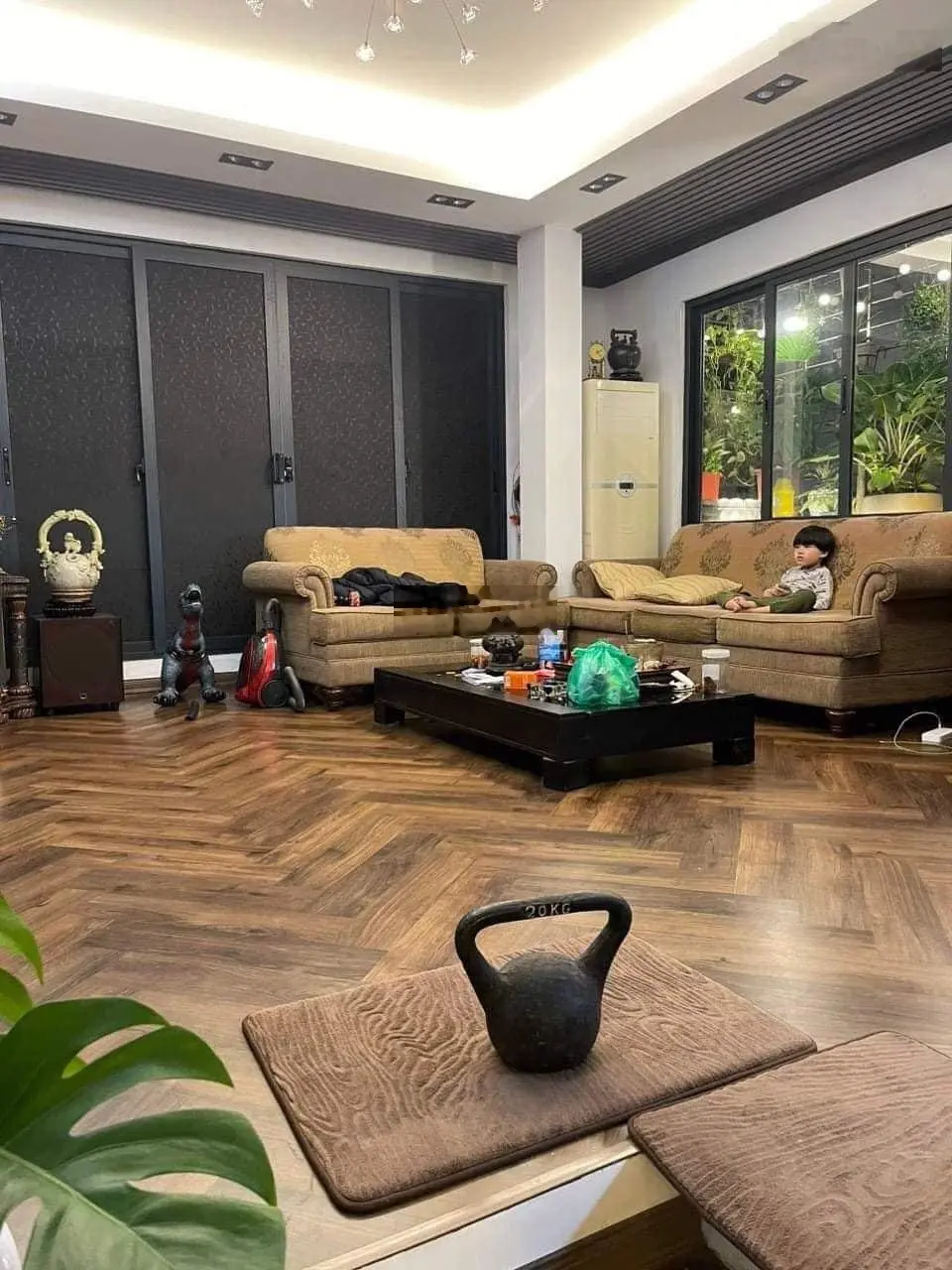 Mặt phố NGÔ GIA KHẢM - đối diện bến xe Long Biên - rộng 74m 6tầng lô góc - chỉ 21tỷ