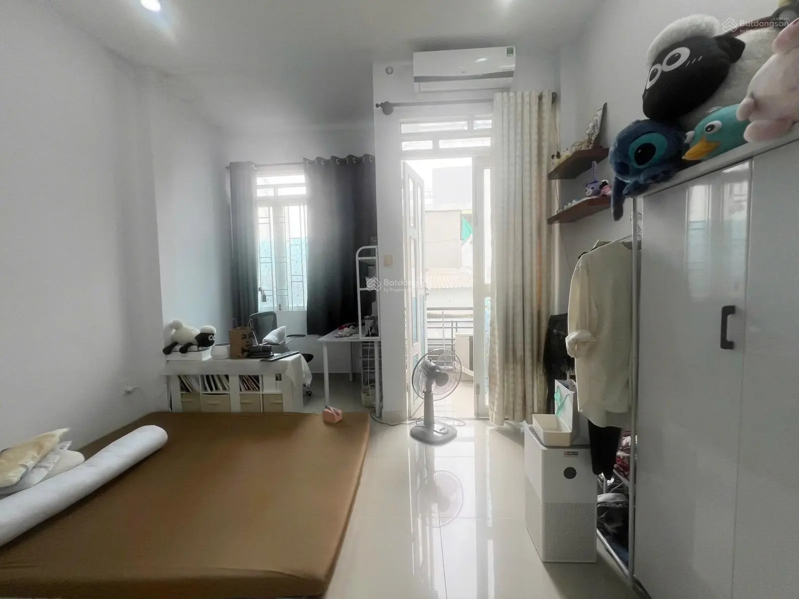 Nhà 3 tầng sát cạnh Gigamall 4 PN - đang cho thuê 10tr/ tháng - SHR - Chỉ 4. X Tỷ TL - cực hiếm