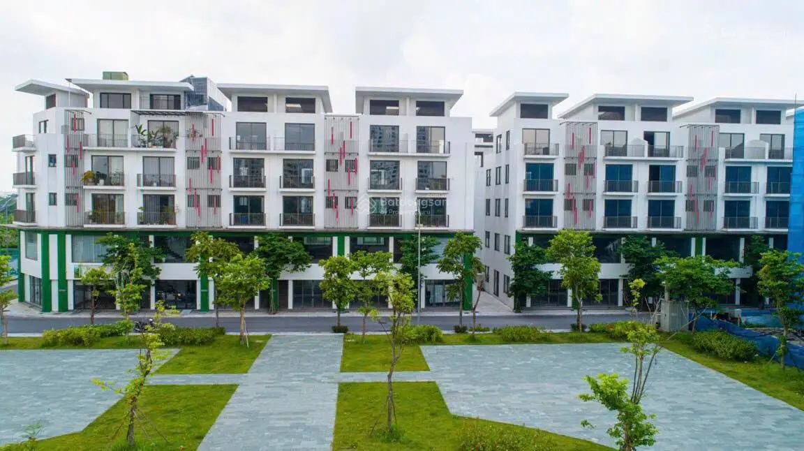 Cần tiền bán căn liền kề Khai Sơn 90m2 view trường học mặt tiền 6m Thượng Thanh, Long Biên - Hà Nội