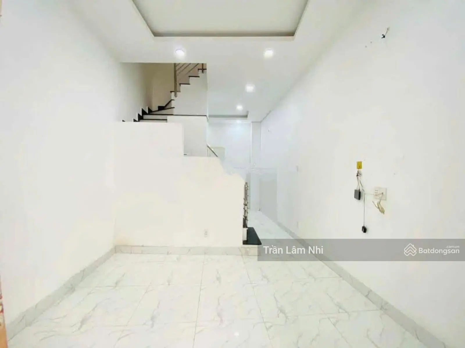 BÁN NHÀ NẰM TRÊN ĐƯỜNG TÔ NGỌC VÂN THẠNH XUÂN QUẬN 12 DT 40M2 1 TRỆT 2 LẦU HẺM XE HƠI GIÁ 1TY3
