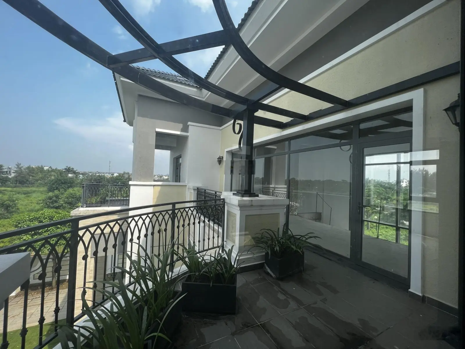 Bán Biệt Thự Đơn Lập Verosa Park Duy Nhất Đang Còn Nhà Thô, 527,5m2 - 483,8m2 Sàn Giá 57 Tỷ TL