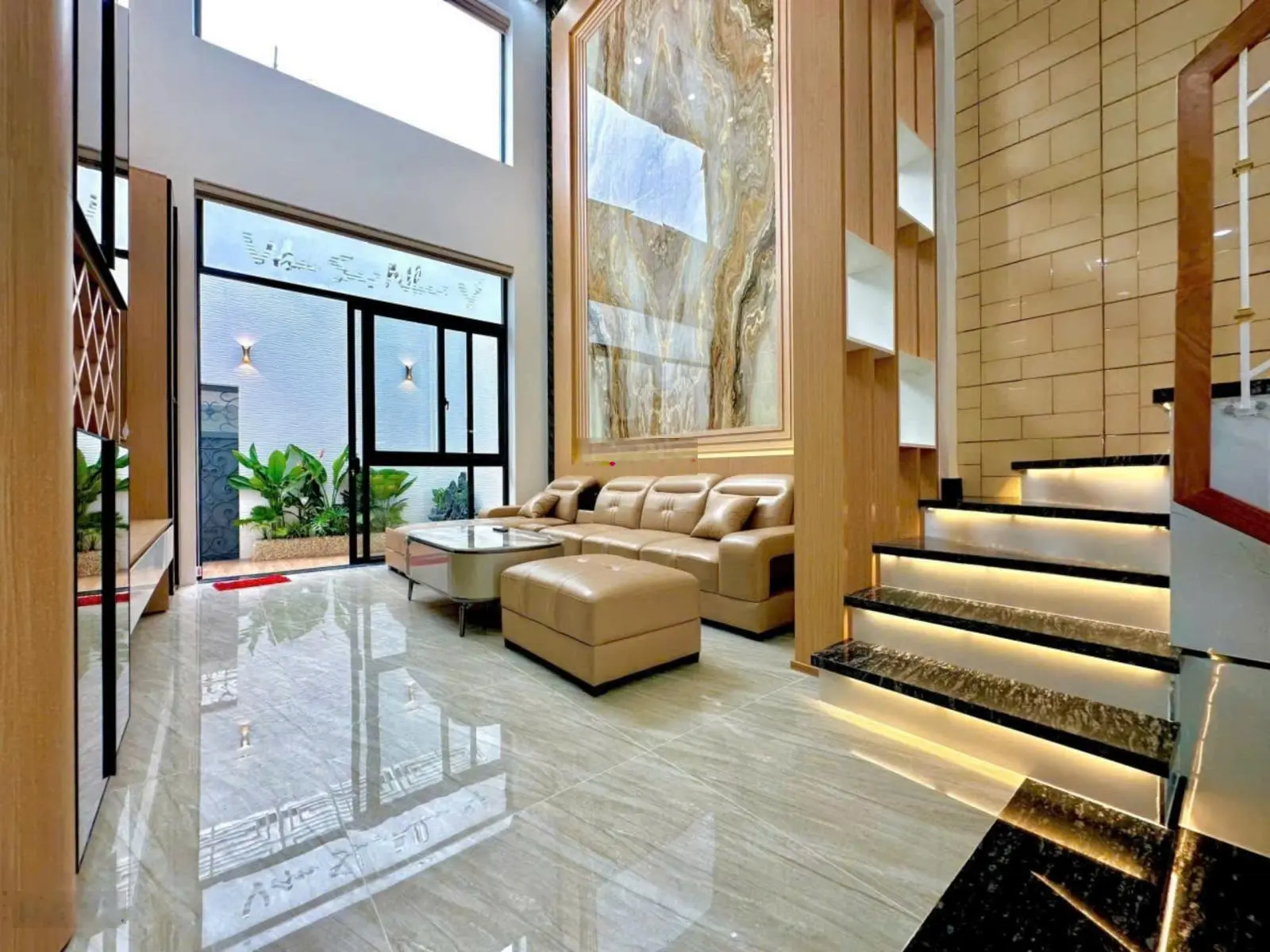 Nhà mới thiết kế sang đường Lê Văn Quới 8tỷ450, hẻm 8m gần Ngã Tư 4 Xã, đúc 5 lầu, nội thất đầy đủ